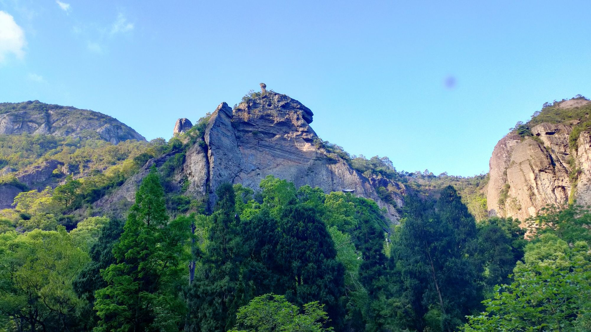 金鸡峰