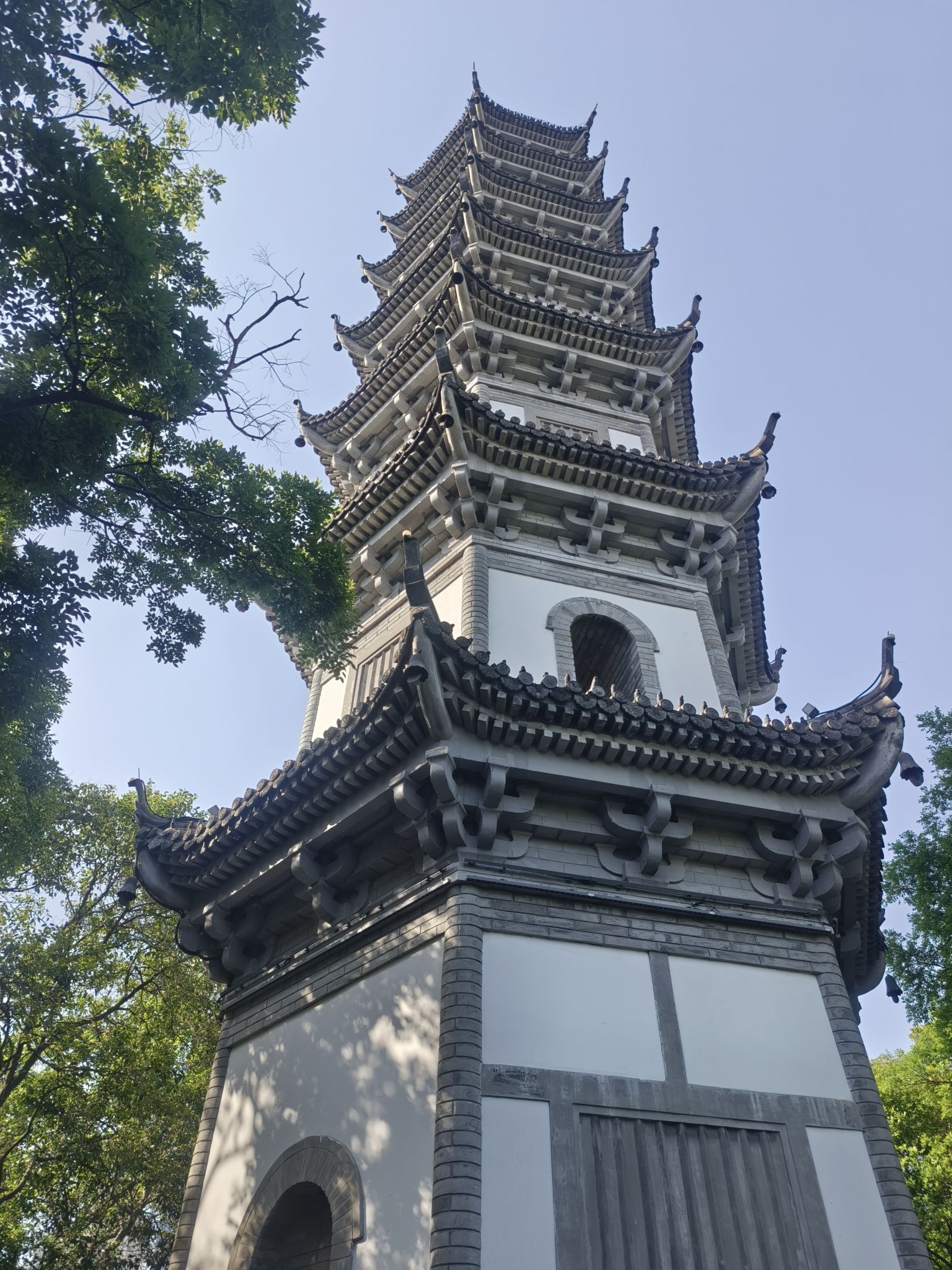 巽山公园-法严教寺